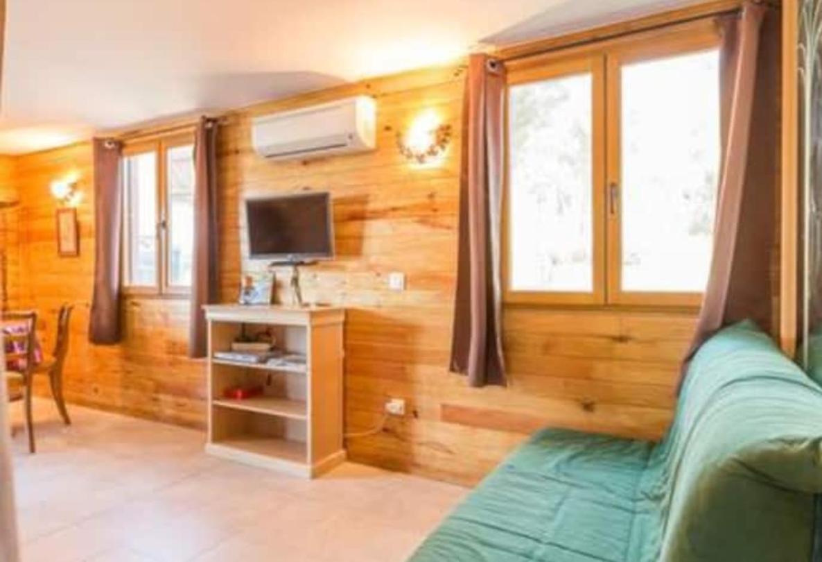 Chalet Piscine Couverte/Jardin/Terrasse لو بوزيت المظهر الخارجي الصورة